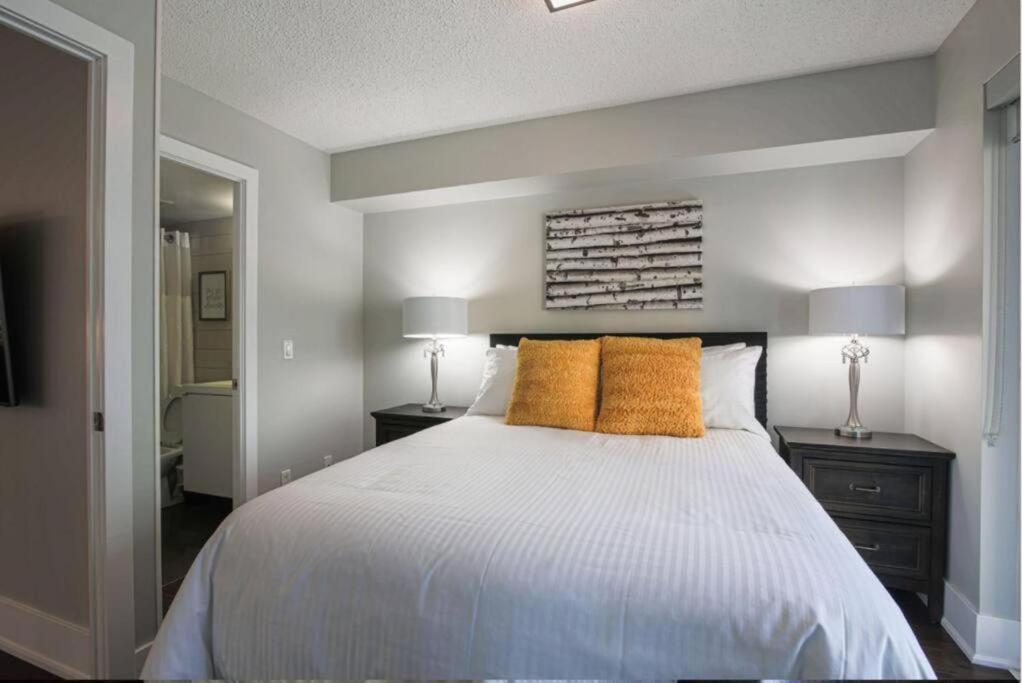 Skyline Suites - Walk To Mtcc, Acc, Rogers Centre & Entertainment District Toronto Exteriör bild