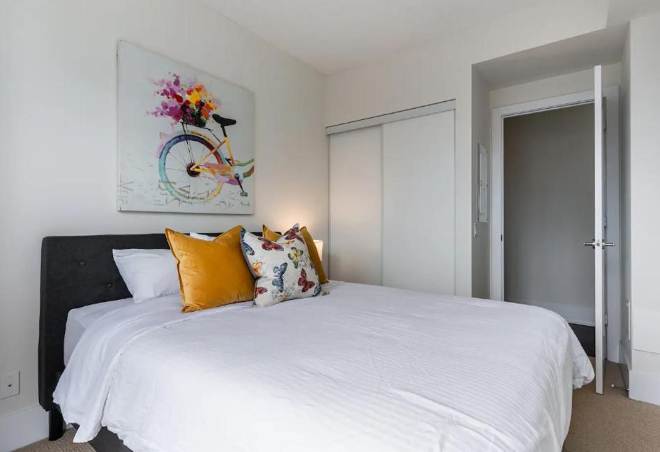Skyline Suites - Walk To Mtcc, Acc, Rogers Centre & Entertainment District Toronto Exteriör bild