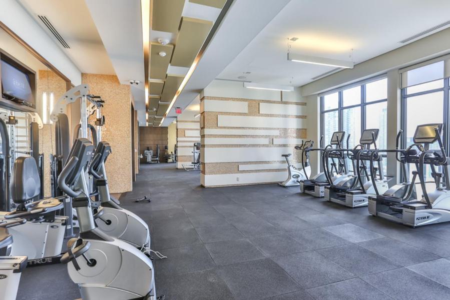 Skyline Suites - Walk To Mtcc, Acc, Rogers Centre & Entertainment District Toronto Exteriör bild