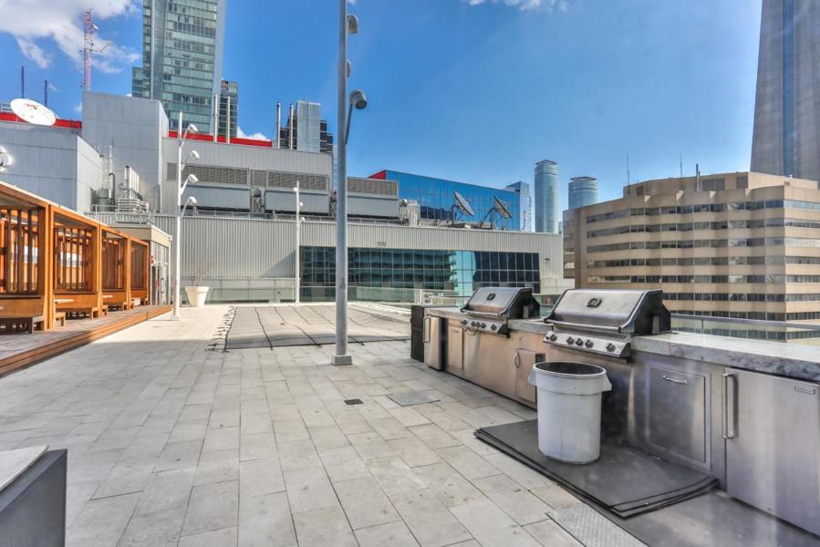 Skyline Suites - Walk To Mtcc, Acc, Rogers Centre & Entertainment District Toronto Exteriör bild